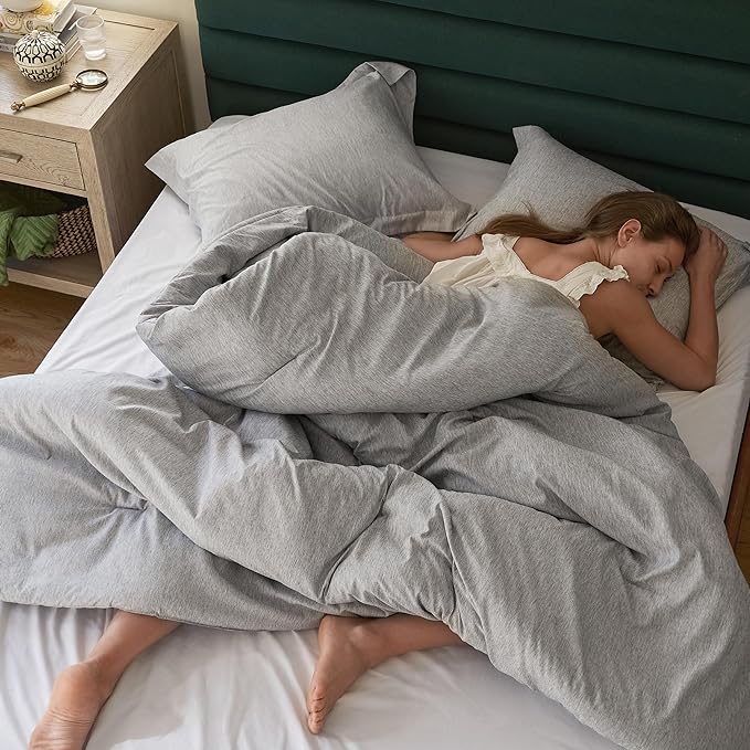 Bedsure King Size Comforter Set - Grey Soft Bedding for All Seasons, Cationic Dyed Bed Set, 3 Pieces, 1 King Size Comforter (104"x90") and 2 Pillow Shams (20"x36"+2")