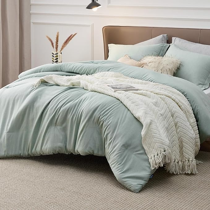 Bedsure Oversized King Comforter Set - Sage Green Soft Bedding for All Seasons, Cationic Dyed Bed Set, 3 Pieces, 1 Oversized King Size Comforter (120"x98") and 2 Pillow Shams (20"x36"+2")