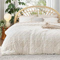 Bedsure Oversized Queen Comforter Set - Ivory Comforter, Boho Tufted Shabby Chic Bedding, 3 Pieces Vintage Farmhouse Bed Set for All Seasons, Fluffy Soft Bedding with 2 Pillow Shams