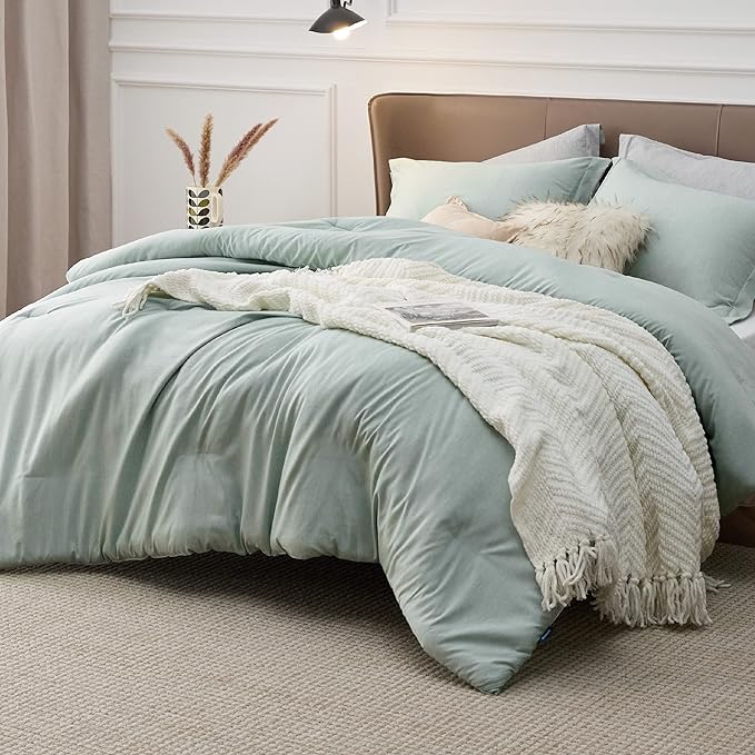 Bedsure King Size Comforter Set - Mint Green Soft Bedding for All Seasons, Cationic Dyed Bed Set, 3 Pieces, 1 King Size Comforter (104"x90") and 2 Pillow Shams (20"x36"+2")