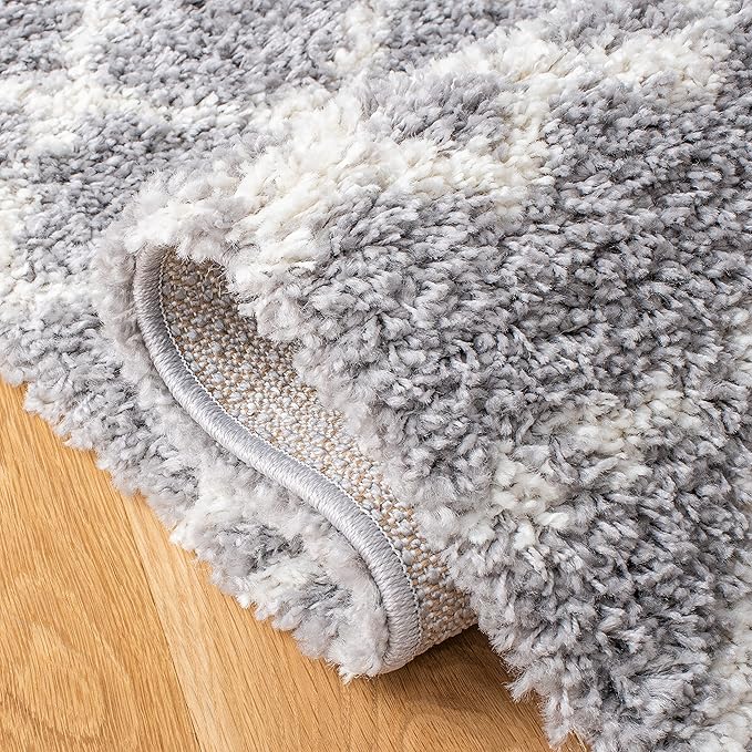 SAFAVIEH Arizona Shag Collection Area Rug - 8' Square, Grey & Ivory, Moroccan Design, Non-Shedding & Easy Care, 1.6-inch Thick Ideal for High Traffic Areas in Living Room, Bedroom (ASG741G)