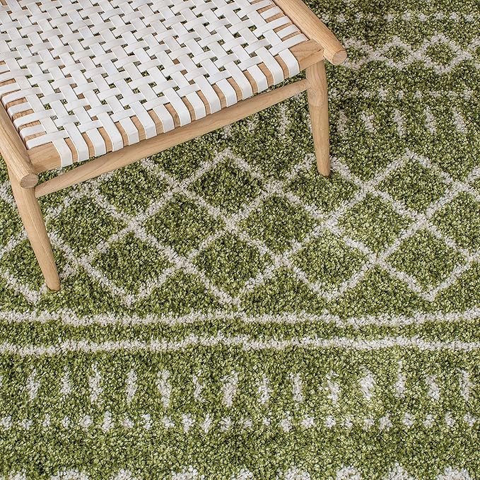 SAFAVIEH Arizona Shag Collection Area Rug - 5'1" x 7'6", Green & Ivory, Moroccan Design, Non-Shedding & Easy Care, 1.6-inch Thick Ideal for High Traffic Areas in Living Room, Bedroom (ASG741X)